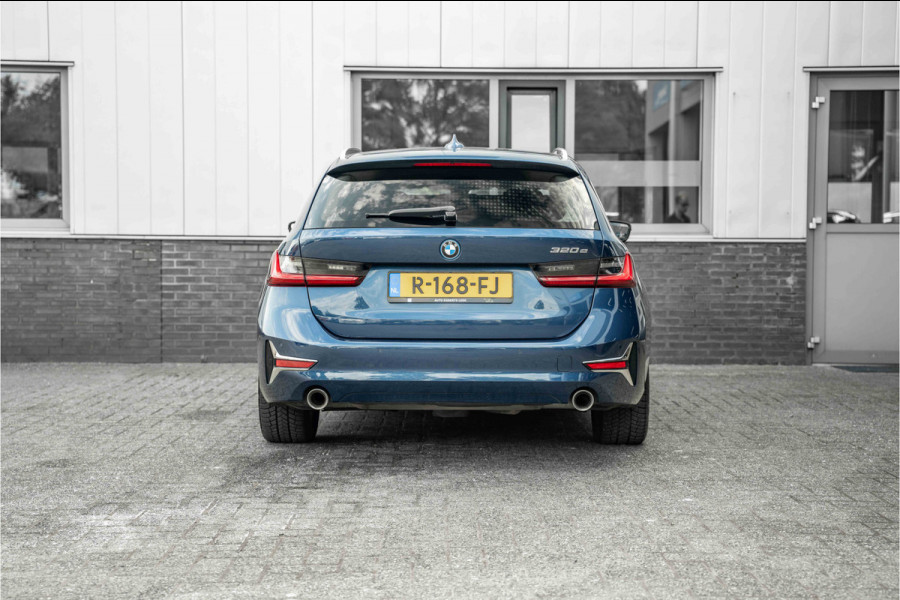 BMW 3 Serie Touring 320e Business Edition Plus | Sportstoelen Leder