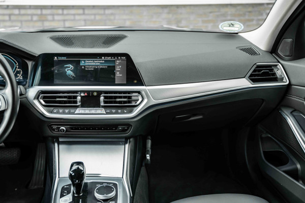 BMW 3 Serie Touring 320e Business Edition Plus | Sportstoelen Leder