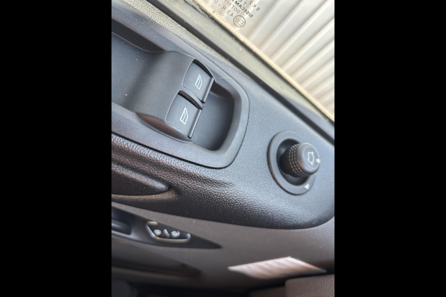 Ford Transit Custom 280 2.0 TDCI L1H1 Ambiente*A/C*3PERSOONS