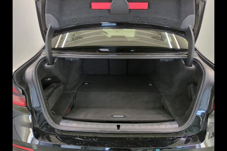 BMW 5 Serie 530e Aut. Business Ed. | BMW Laser | 360 Camera | Leder |