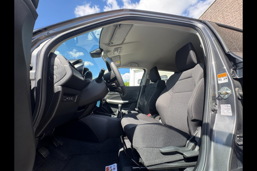 Suzuki Swift 1.2 Comfort Smart Hybrid ADAPT. CRUISE / PARKEERSENSOREN / CAMERA / STOELVERWARMING / CARPLAY / DAB+ / METALLIC LAK