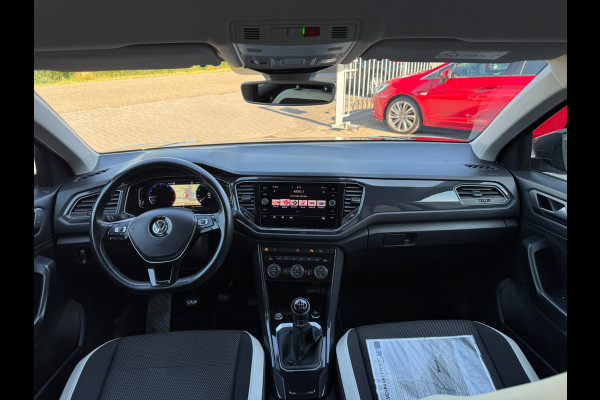 Volkswagen T-Roc 1.5 TSI Sport AFN TREKHAAK / CAMERA / VIRTUAL COCKPIT / WARNING SPOTS / ADAPT CRUISE / ELEKTR KLEP / 150PK / PDC