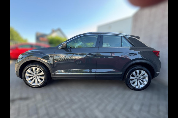 Volkswagen T-Roc 1.5 TSI Sport AFN TREKHAAK / CAMERA / VIRTUAL COCKPIT / WARNING SPOTS / ADAPT CRUISE / ELEKTR KLEP / 150PK / PDC