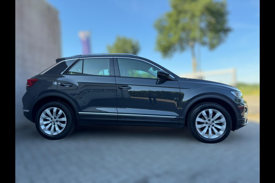 Volkswagen T-Roc 1.5 TSI Sport AFN TREKHAAK / CAMERA / VIRTUAL COCKPIT / WARNING SPOTS / ADAPT CRUISE / ELEKTR KLEP / 150PK / PDC