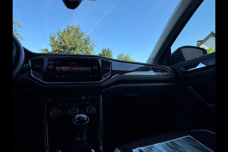 Volkswagen T-Roc 1.5 TSI Sport AFN TREKHAAK / CAMERA / VIRTUAL COCKPIT / WARNING SPOTS / ADAPT CRUISE / ELEKTR KLEP / 150PK / PDC