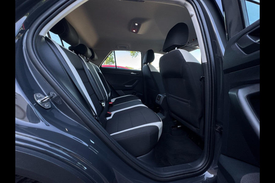 Volkswagen T-Roc 1.5 TSI Sport AFN TREKHAAK / CAMERA / VIRTUAL COCKPIT / WARNING SPOTS / ADAPT CRUISE / ELEKTR KLEP / 150PK / PDC