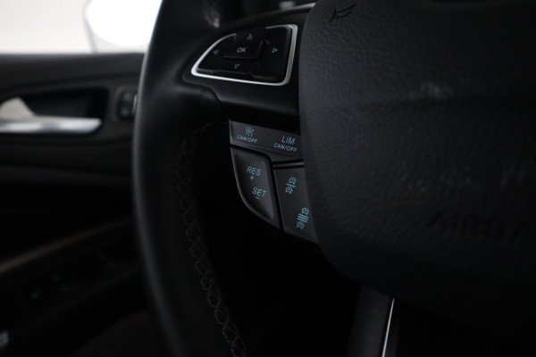 Ford Kuga 1.5 EcoBoost Vignale Leer, Stoelverwarming, Automaat, Camera