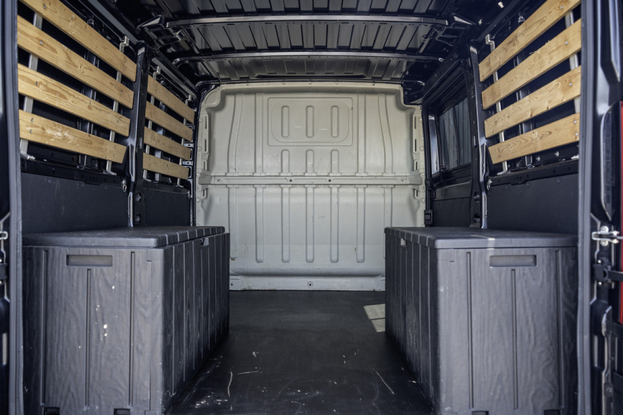 Peugeot Boxer 330 BlueHDi | Camera | Navigatie | Cruise | Airco | PDC | Euro 6