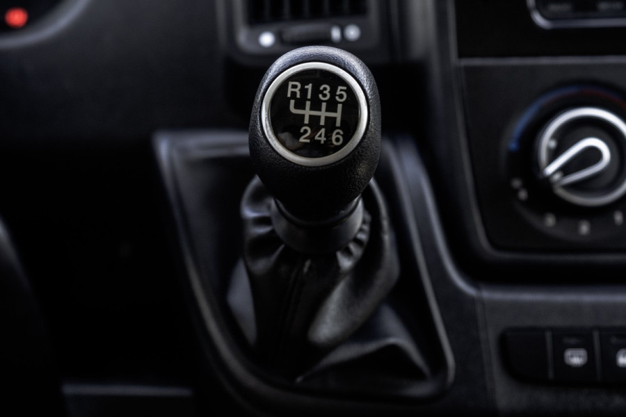 Peugeot Boxer 330 BlueHDi | Camera | Navigatie | Cruise | Airco | PDC | Euro 6