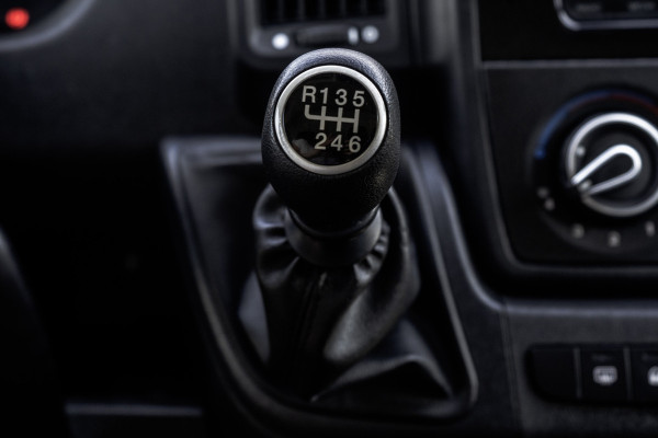 Peugeot Boxer 330 BlueHDi | Camera | Navigatie | Cruise | Airco | PDC | Euro 6