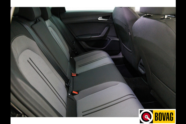Seat Leon Sportstourer 1.0 eTSI Style 111 PK Automaat | Stoel- en Stuurverwaming | Navigatie | Achteruitrijcamera | Parkeersensoren V+A, App. connect, All season banden