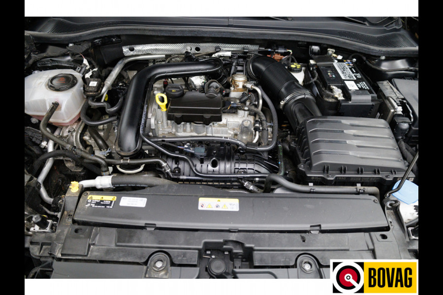 Seat Leon Sportstourer 1.0 eTSI Style 111 PK Automaat | Stoel- en Stuurverwaming | Navigatie | Achteruitrijcamera | Parkeersensoren V+A, App. connect, All season banden