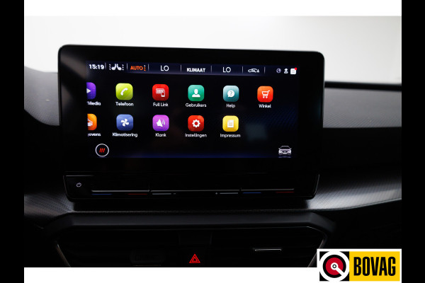 Seat Leon Sportstourer 1.0 eTSI Style 111 PK Automaat | Stoel- en Stuurverwaming | Navigatie | Achteruitrijcamera | Parkeersensoren V+A, App. connect, All season banden
