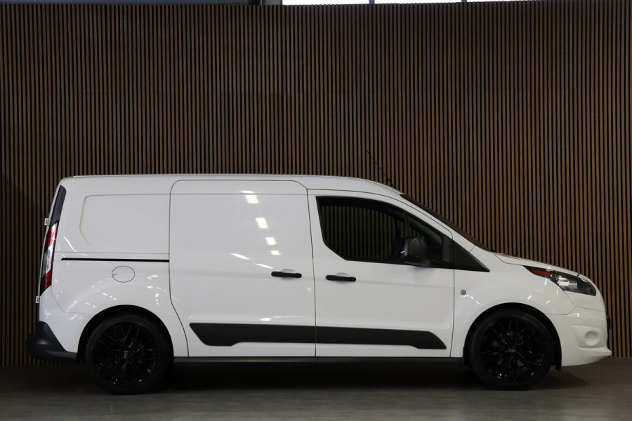 Ford Transit Connect 1.5 TDCI L2 | 3-Zitter | Camera | Navigatie | CarPlay | Cruise control | Trekhaak | Airco | Sortimo | NAP Logisch | Dealer onderhouden | Nieuwe APK