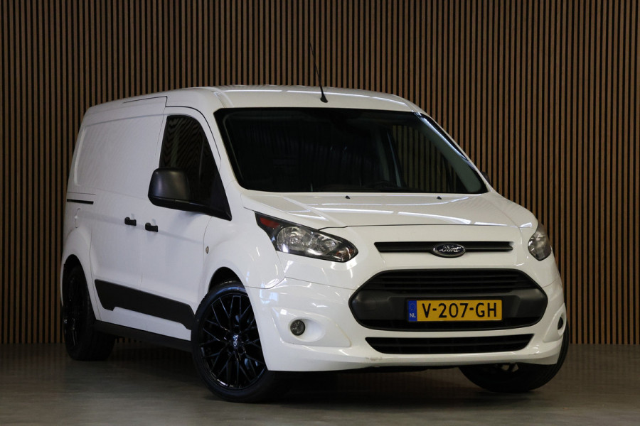 Ford Transit Connect 1.5 TDCI L2 | 3-Zitter | Camera | Navigatie | CarPlay | Cruise control | Trekhaak | Airco | Sortimo | NAP Logisch | Dealer onderhouden | Nieuwe APK
