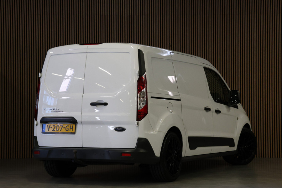 Ford Transit Connect 1.5 TDCI L2 | 3-Zitter | Camera | Navigatie | CarPlay | Cruise control | Trekhaak | Airco | Sortimo | NAP Logisch | Dealer onderhouden | Nieuwe APK