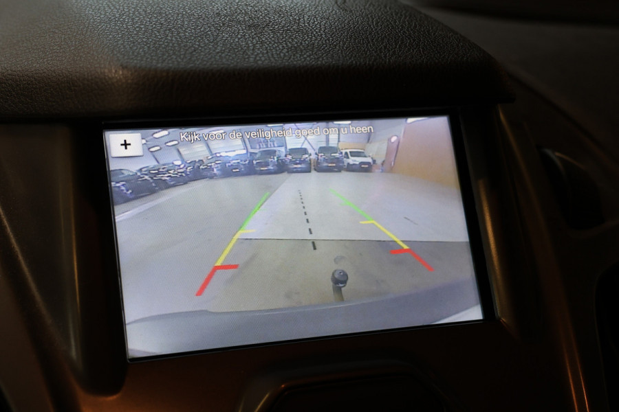 Ford Transit Connect 1.5 TDCI L2 | 3-Zitter | Camera | Navigatie | CarPlay | Cruise control | Trekhaak | Airco | Sortimo | NAP Logisch | Dealer onderhouden | Nieuwe APK