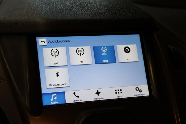 Ford Transit Connect 1.5 TDCI L2 | 3-Zitter | Camera | Navigatie | CarPlay | Cruise control | Trekhaak | Airco | Sortimo | NAP Logisch | Dealer onderhouden | Nieuwe APK