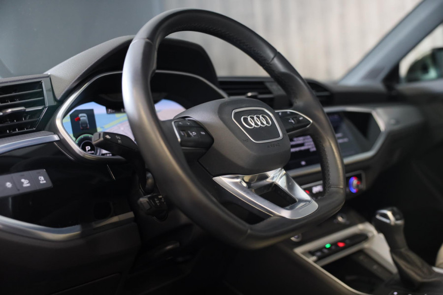 Audi Q3 Sportback 45 TFSI e S Line Competition / Memory / Elek Stoelen / Lane Assist / Open Panoramadak / Led / Virtual Cockpit