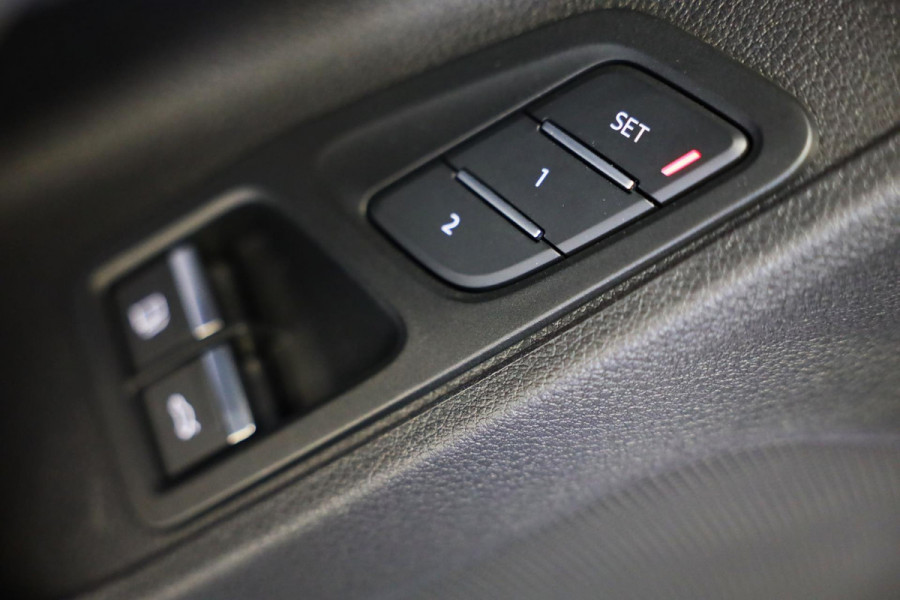 Audi Q3 Sportback 45 TFSI e S Line Competition / Memory / Elek Stoelen / Lane Assist / Open Panoramadak / Led / Virtual Cockpit