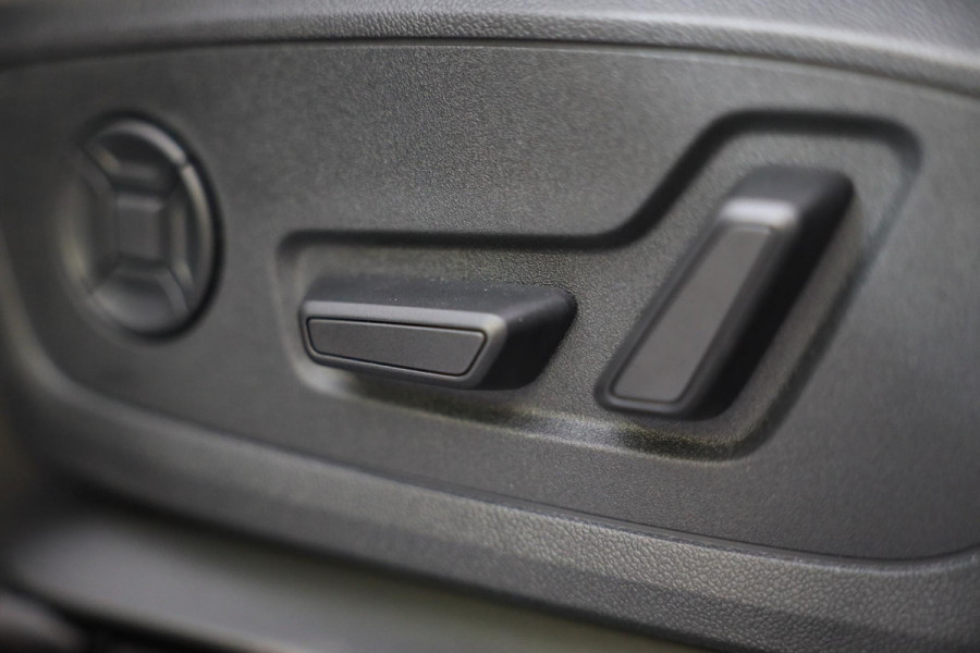 Audi Q3 Sportback 45 TFSI e S Line Competition / Memory / Elek Stoelen / Lane Assist / Open Panoramadak / Led / Virtual Cockpit