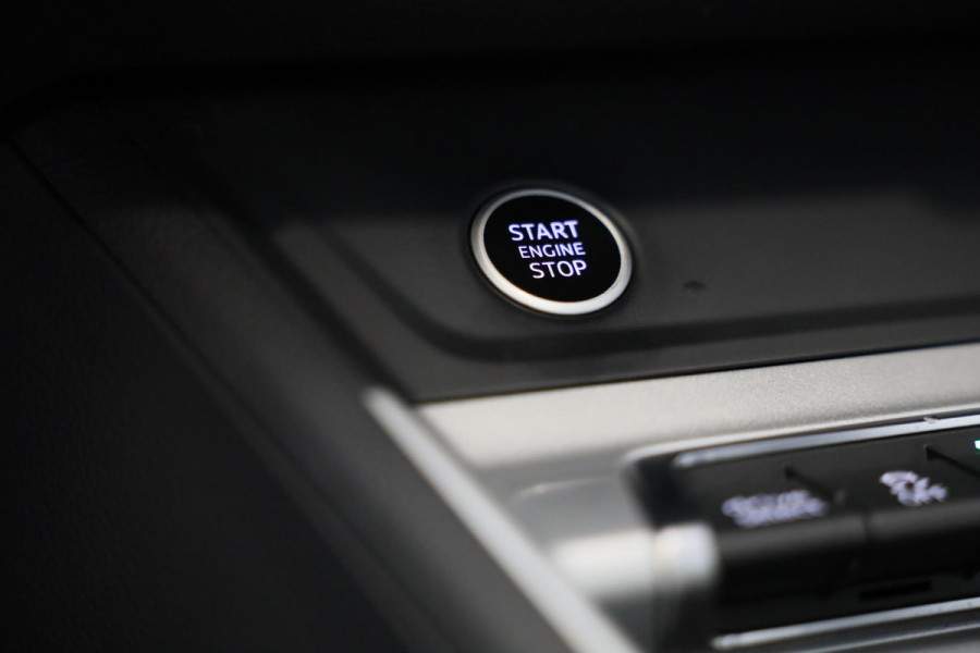 Audi Q3 Sportback 45 TFSI e S Line Competition / Memory / Elek Stoelen / Lane Assist / Open Panoramadak / Led / Virtual Cockpit