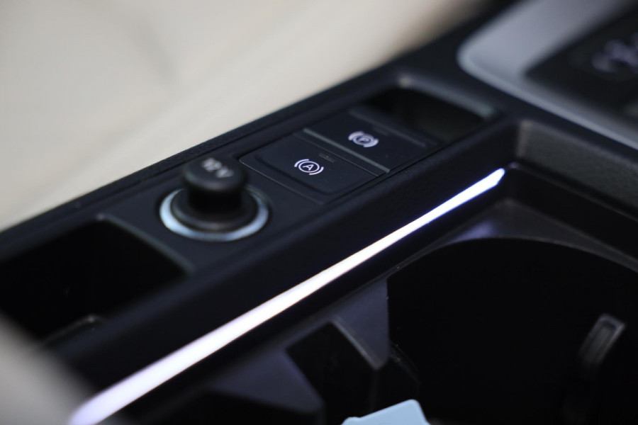 Audi Q3 Sportback 45 TFSI e S Line Competition / Memory / Elek Stoelen / Lane Assist / Open Panoramadak / Led / Virtual Cockpit