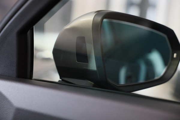 Audi Q3 Sportback 45 TFSI e S Line Competition / Memory / Elek Stoelen / Lane Assist / Open Panoramadak / Led / Virtual Cockpit