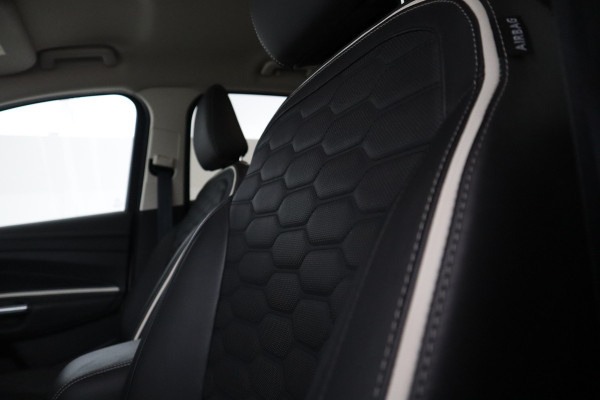 Ford Kuga 1.5 EcoBoost Vignale Leer, Stoelverwarming, Automaat, Camera