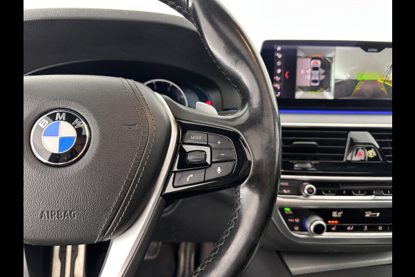 BMW 5 Serie 520d xDrive High Executive Aut. *PANO | FULL-LEATHER | FULL-LED | HEAD-UP | DIGI-COCKPIT | NAVI-FULLMAP | TOP-VIEW | MEMORY-PACK | ECC | PDC | CRUISE | 20''ALU | TOWBAR*
