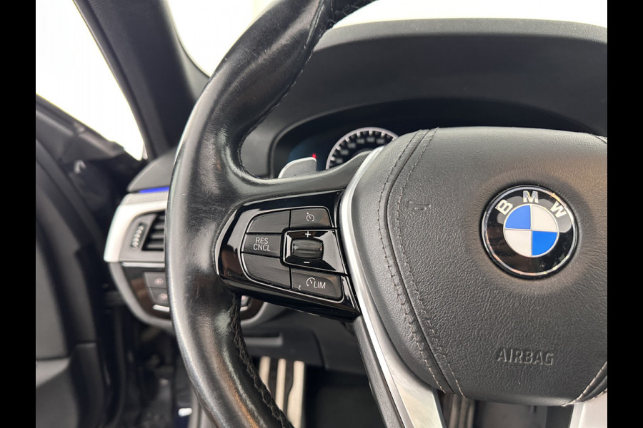 BMW 5 Serie 520d xDrive High Executive Aut. *PANO | FULL-LEATHER | FULL-LED | HEAD-UP | DIGI-COCKPIT | NAVI-FULLMAP | TOP-VIEW | MEMORY-PACK | ECC | PDC | CRUISE | 20''ALU | TOWBAR*