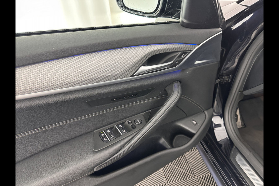 BMW 5 Serie 520d xDrive High Executive Aut. *PANO | FULL-LEATHER | FULL-LED | HEAD-UP | DIGI-COCKPIT | NAVI-FULLMAP | TOP-VIEW | MEMORY-PACK | ECC | PDC | CRUISE | 20''ALU | TOWBAR*