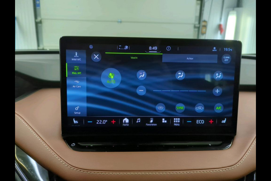 Škoda ENYAQ iV 60 | Leder | Trekhaak | 21 Inch | Camera |