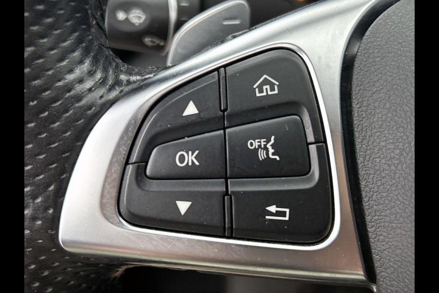 Mercedes-Benz C-Klasse 180 AMG Sport Edition (NL-auto, Panorama, Carplay, StoelV, Navigatie, Cruise Control, Etc)