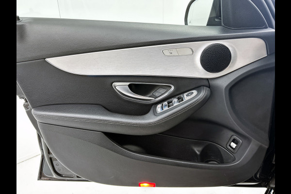 Mercedes-Benz C-Klasse 180 AMG Sport Edition (NL-auto, Panorama, Carplay, StoelV, Navigatie, Cruise Control, Etc)