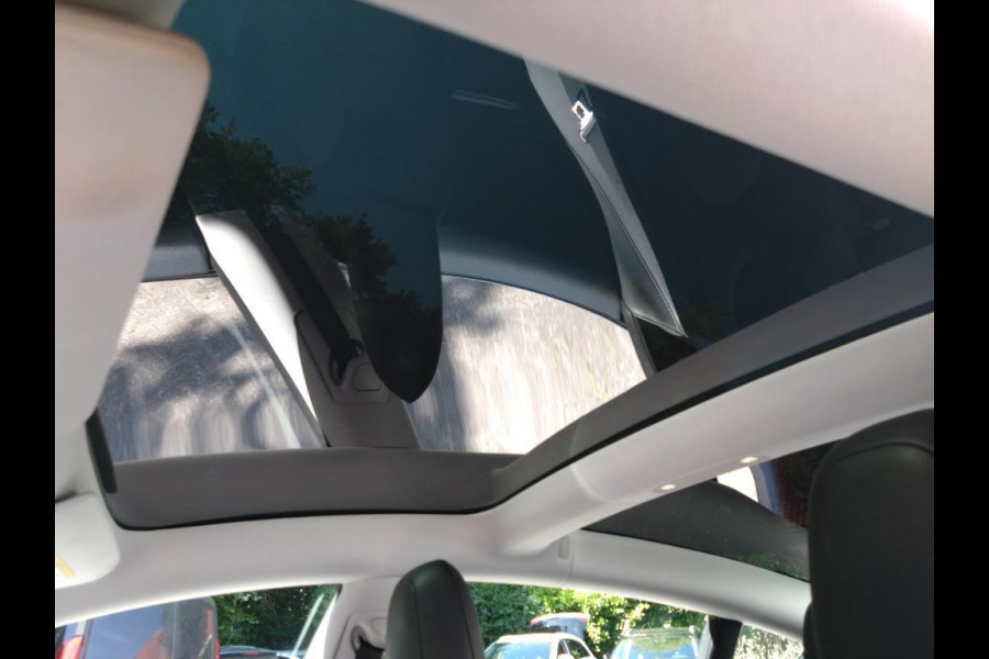 Tesla Model 3 Range Plus | Autopilot | Panorama | Leder | Navi | Camera |