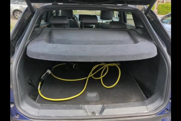 Volkswagen ID.4 Max 77 kWh | IQ-Light | Panorama | Memory | Warmtepomp |