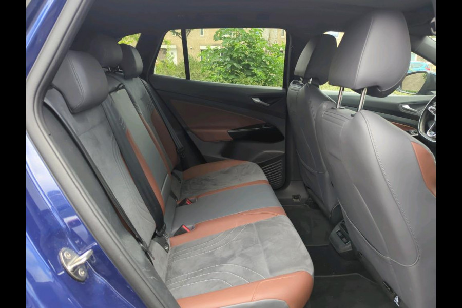 Volkswagen ID.4 Max 77 kWh | IQ-Light | Panorama | Memory | Warmtepomp |