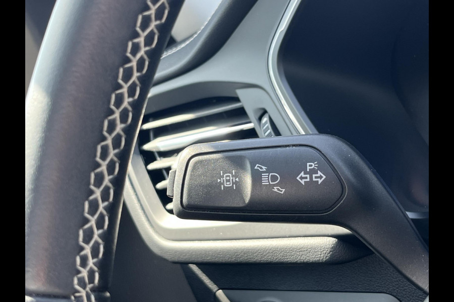 Ford Kuga 2.5 PHEV Vignale 225pk | SCI Panoramadak | Winter Pack | Adaptive Cruise Control | BLIS | Head-up Display | Elek. Kofferklep |