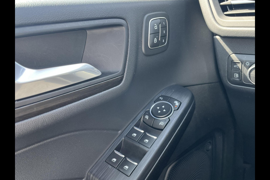 Ford Kuga 2.5 PHEV Vignale 225pk | SCI Panoramadak | Winter Pack | Adaptive Cruise Control | BLIS | Head-up Display | Elek. Kofferklep |