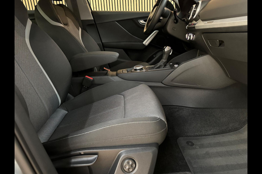 Audi Q2 35 TFSI S Line Edition 150PK - Carplay - Climate