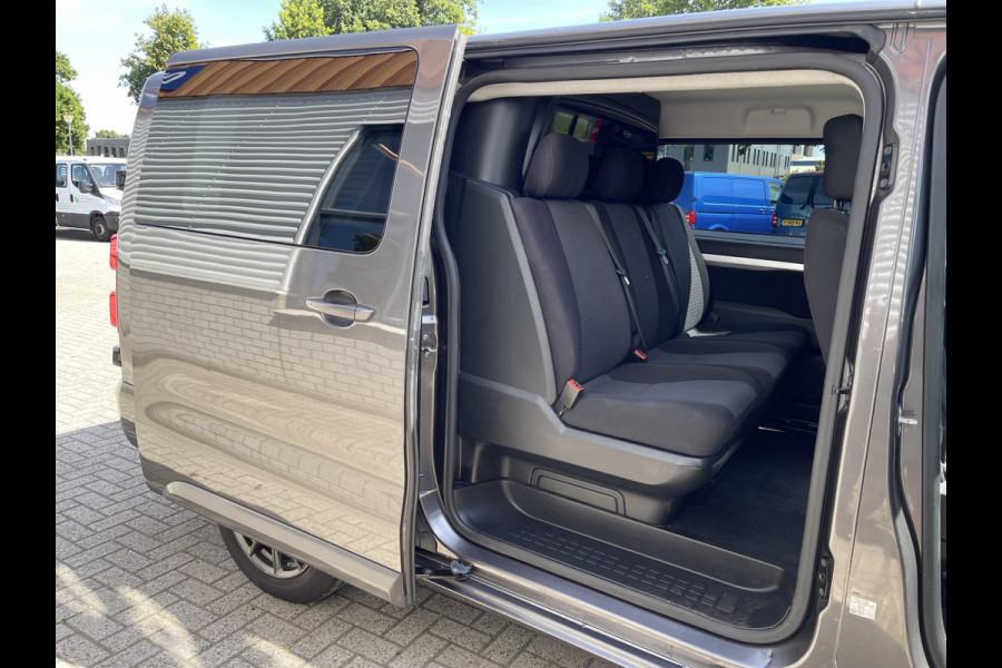 Peugeot Expert 231 L3H1 2.0 BlueHDI 150pk DC 5 persoons Premium / vaste prijs rijklaar € 13.950 ex btw / airco / cruise control / navigatie / grijs metallic / achteruit rijcamera !
