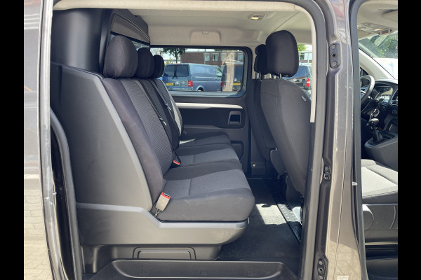 Peugeot Expert 231 L3H1 2.0 BlueHDI 150pk DC 5 persoons Premium / vaste prijs rijklaar € 13.950 ex btw / airco / cruise control / navigatie / grijs metallic / achteruit rijcamera !