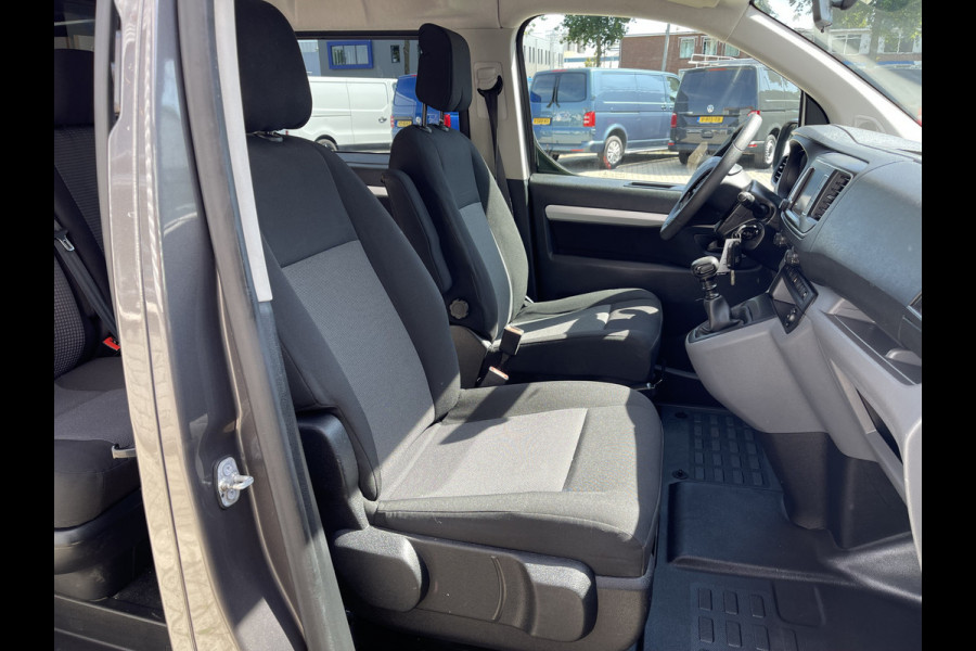 Peugeot Expert 231 L3H1 2.0 BlueHDI 150pk DC 5 persoons Premium / vaste prijs rijklaar € 13.950 ex btw / airco / cruise control / navigatie / grijs metallic / achteruit rijcamera !
