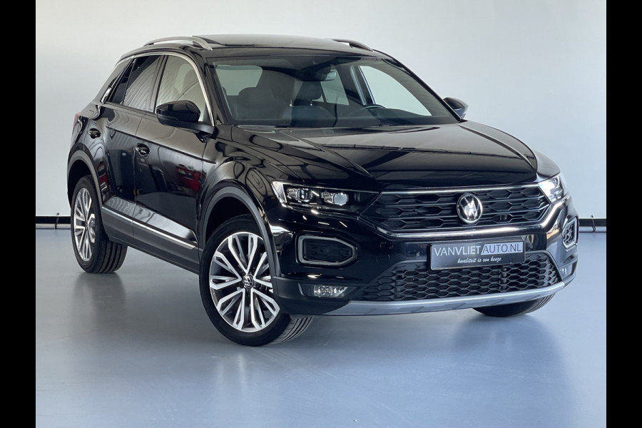 Volkswagen T-Roc 1.5 TSI Sport Business R / AUTOMAAT / Camera / Panorama Dak / Live Cockpit
