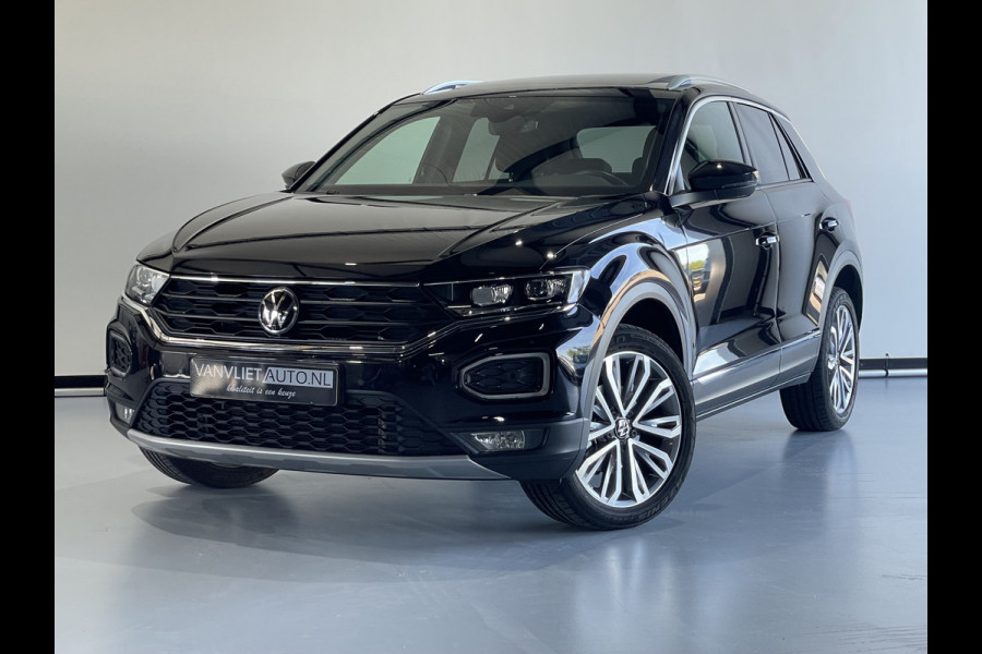 Volkswagen T-Roc 1.5 TSI Sport Business R / AUTOMAAT / Camera / Panorama Dak / Live Cockpit