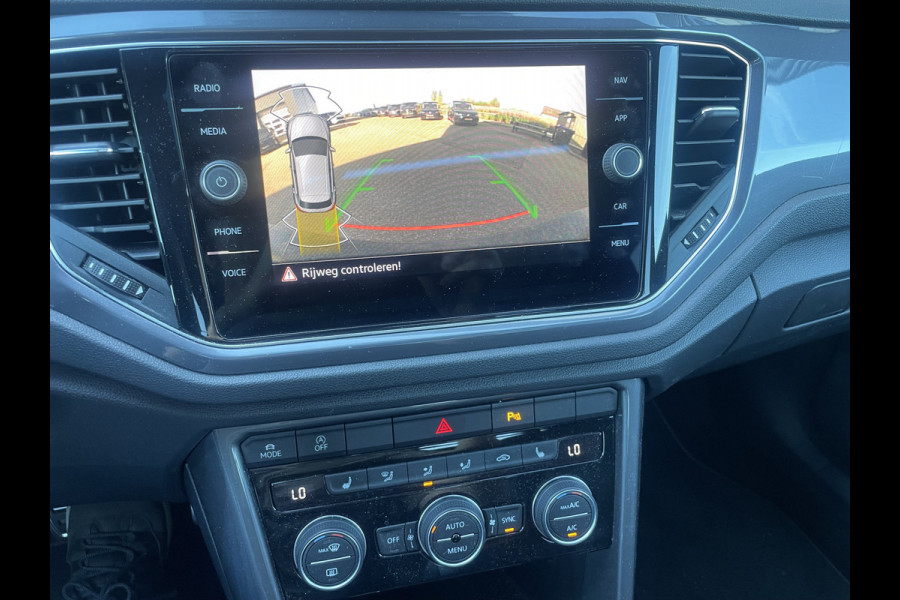 Volkswagen T-Roc 1.5 TSI Sport Business R / AUTOMAAT / Camera / Panorama Dak / Live Cockpit
