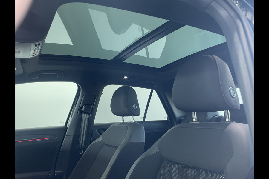 Volkswagen T-Roc 1.5 TSI Sport Business R / AUTOMAAT / Camera / Panorama Dak / Live Cockpit
