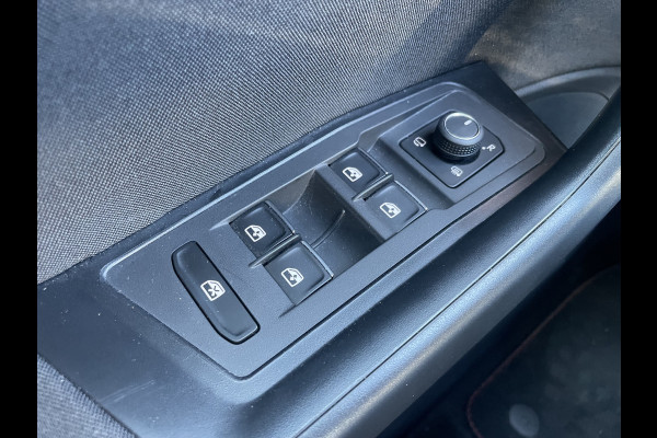 Volkswagen T-Roc 1.5 TSI Sport Business R / AUTOMAAT / Camera / Panorama Dak / Live Cockpit
