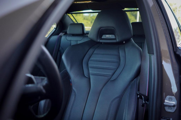 BMW 5 Serie 530i High Executive Edition / M-Sport / Laser / M-Stoelen / Schuifdak / Adaptive Cruise